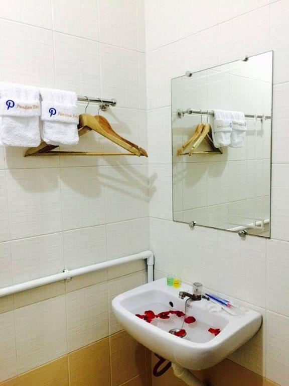 Pandora Motel Янгон Екстер'єр фото