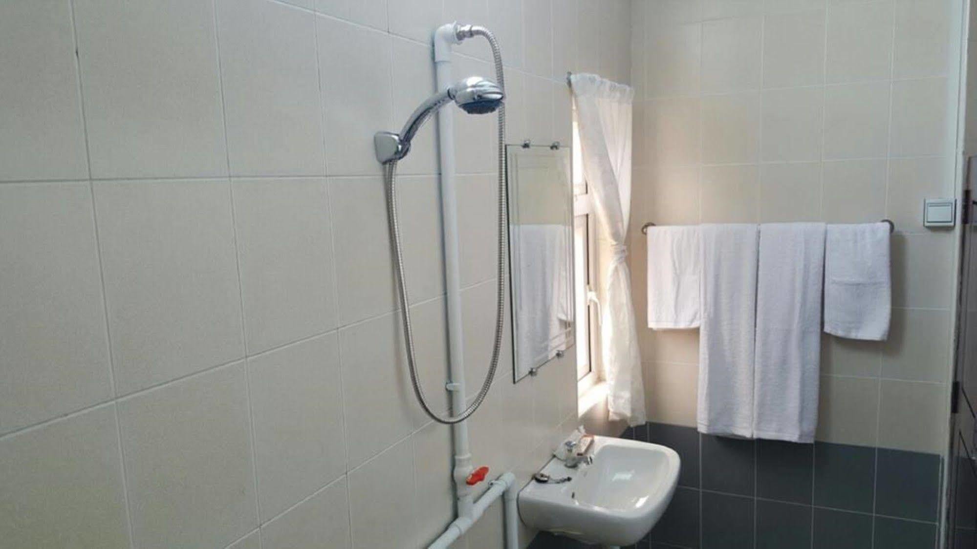 Pandora Motel Янгон Екстер'єр фото